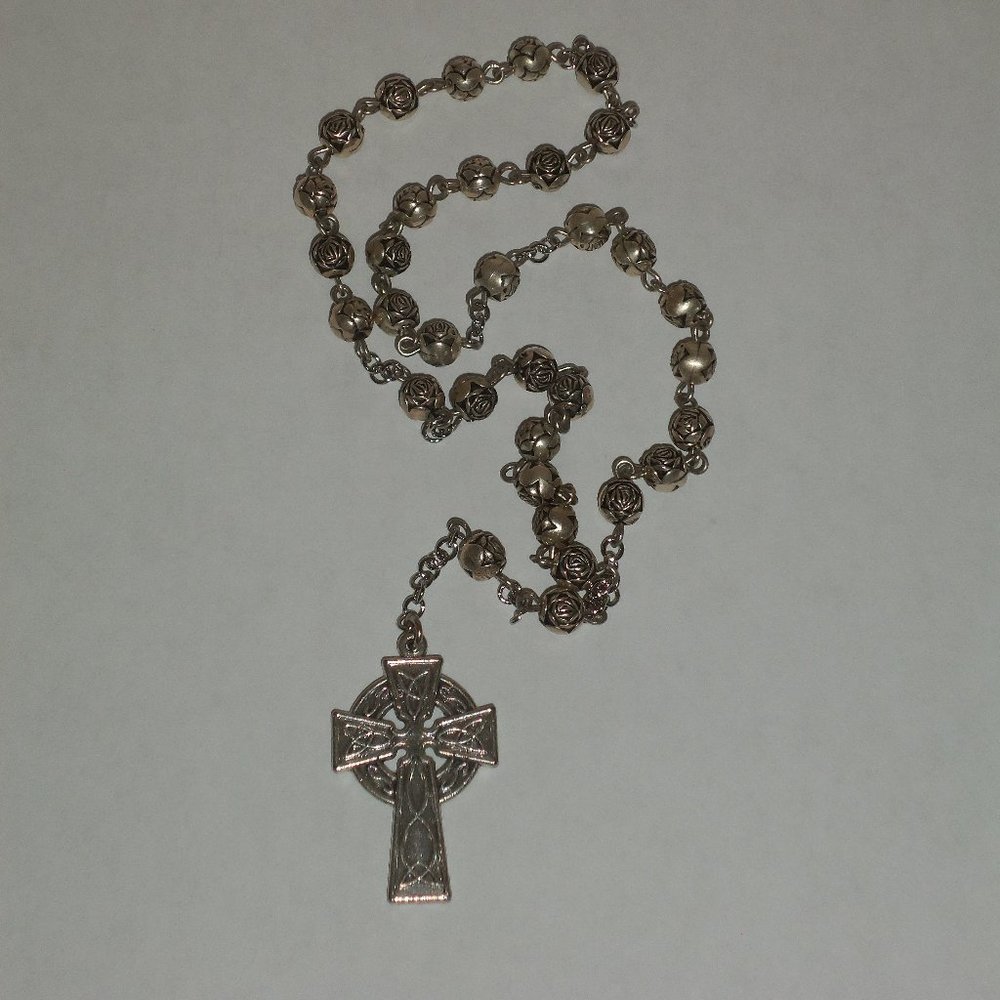 Anglican Prayer Beads Rosary Silvertone Metal Roses and Cross Christianity